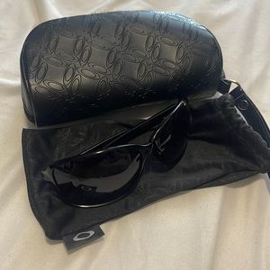 Women’s Oakley sunglasses